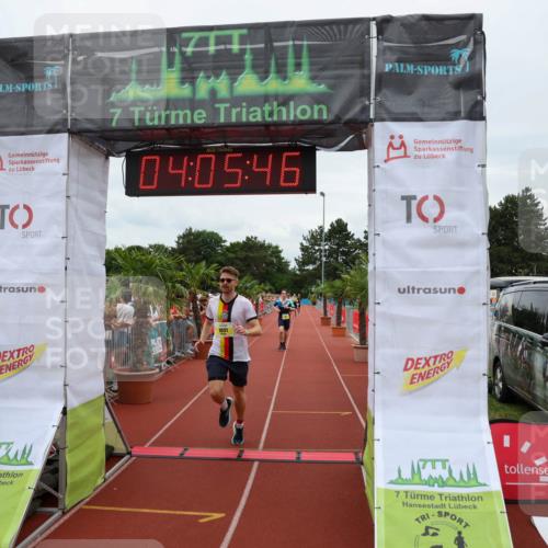 15.06.2025 - 7 Türme Triathlon Michael Strokosch http://msf.ph/oto/7973854 15.06.2025 14:05:45 Ziel 971, 1031 meine-sportfotos.de
