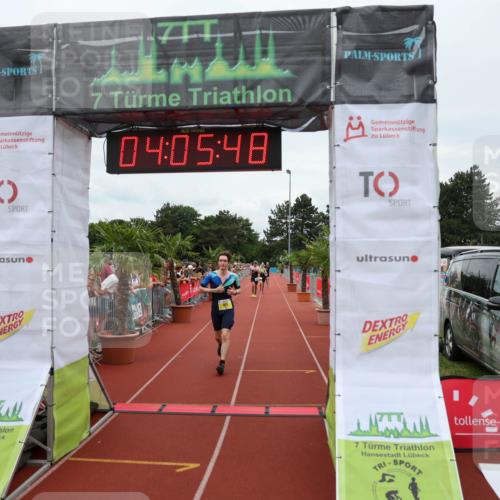 15.06.2025 - 7 Türme Triathlon Michael Strokosch http://msf.ph/oto/7973871 15.06.2025 14:05:48 Ziel 971, 1031 meine-sportfotos.de