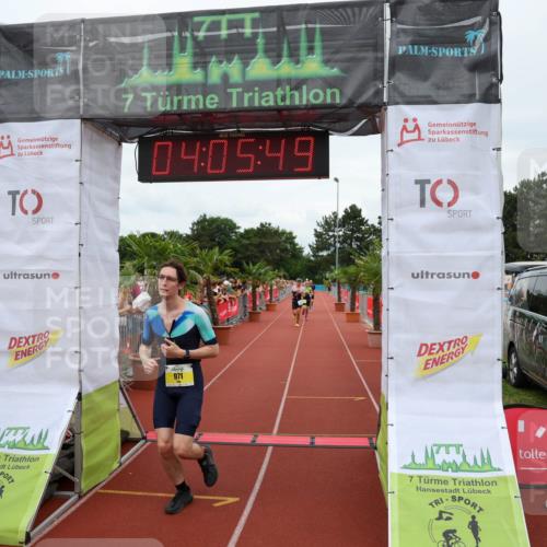 15.06.2025 - 7 Türme Triathlon Michael Strokosch http://msf.ph/oto/7973883 15.06.2025 14:05:49 Ziel 477, 971, 984, 1031 meine-sportfotos.de