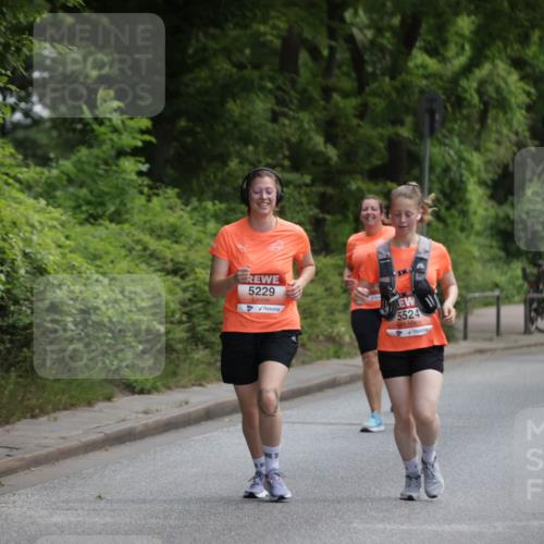 15.06.2025 - REWE Women's Run Jannik Wohlers http://msf.ph/oto/7973938 15.06.2025 10:08:38 Laufen 5229, 5524 meine-sportfotos.de