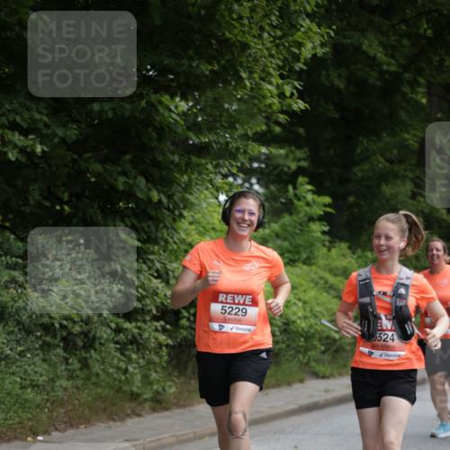 15.06.2025 - REWE Women's Run Jannik Wohlers http://msf.ph/oto/7973968 15.06.2025 10:08:40 Laufen 5229 meine-sportfotos.de