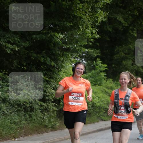15.06.2025 - REWE Women's Run Jannik Wohlers http://msf.ph/oto/7973975 15.06.2025 10:08:40 Laufen 5229, 5524 meine-sportfotos.de