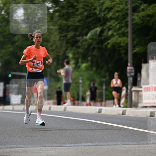 15.06.2025 - REWE Women's Run Dr. Thomas Lammeyer http://msf.ph/oto/7974032 15.06.2025 10:39:22 Laufen 5074 meine-sportfotos.de