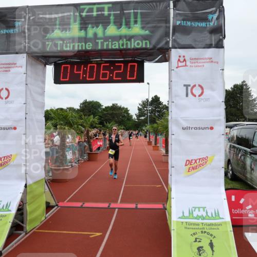15.06.2025 - 7 Türme Triathlon Michael Strokosch http://msf.ph/oto/7974061 15.06.2025 14:06:19 Ziel 1136, 1187 meine-sportfotos.de