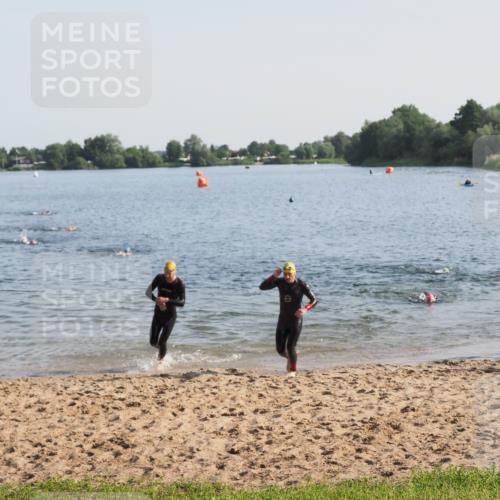 21.06.2025 - 27. Vierlanden-Triathlon MichiJ http://msf.ph/oto/7974112 15.06.2026 08:39:07 Schwimmen 77, 120, 165 meine-sportfotos.de