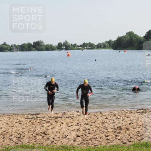 21.06.2025 - 27. Vierlanden-Triathlon MichiJ http://msf.ph/oto/7974120 15.06.2026 08:39:08 Schwimmen 77, 120, 165 meine-sportfotos.de