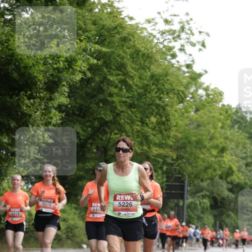 15.06.2025 - REWE Women's Run Jannik Wohlers http://msf.ph/oto/7974128 15.06.2025 10:08:50 Laufen 5076, 5226, 544, 5419 meine-sportfotos.de
