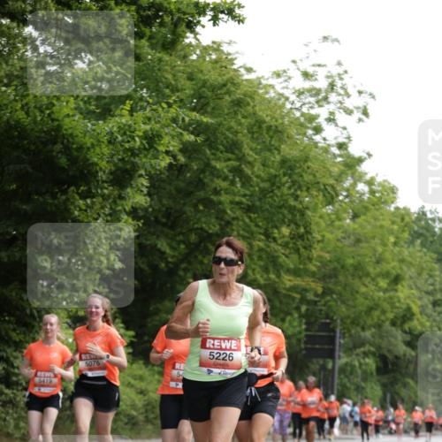 15.06.2025 - REWE Women's Run Jannik Wohlers http://msf.ph/oto/7974147 15.06.2025 10:08:50 Laufen 5076, 54, 5419, 5226 meine-sportfotos.de