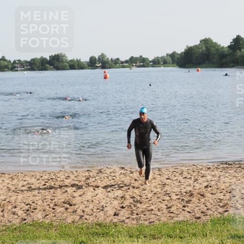21.06.2025 - 27. Vierlanden-Triathlon MichiJ http://msf.ph/oto/7974328 15.06.2026 08:39:33 Schwimmen 168 meine-sportfotos.de