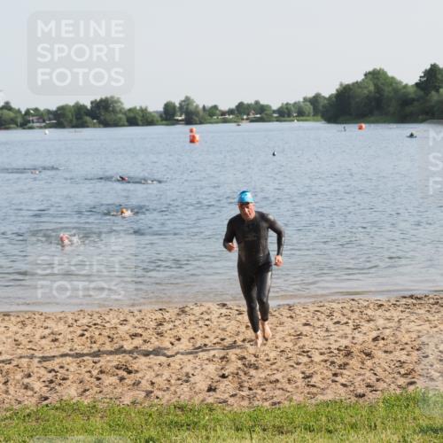 21.06.2025 - 27. Vierlanden-Triathlon MichiJ http://msf.ph/oto/7974343 15.06.2026 08:39:33 Schwimmen 168 meine-sportfotos.de