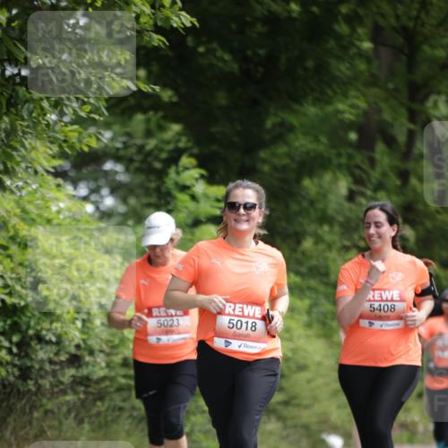 15.06.2025 - REWE Women's Run Jannik Wohlers http://msf.ph/oto/7974345 15.06.2025 10:09:05 Laufen 5408, 5023, 5018 meine-sportfotos.de