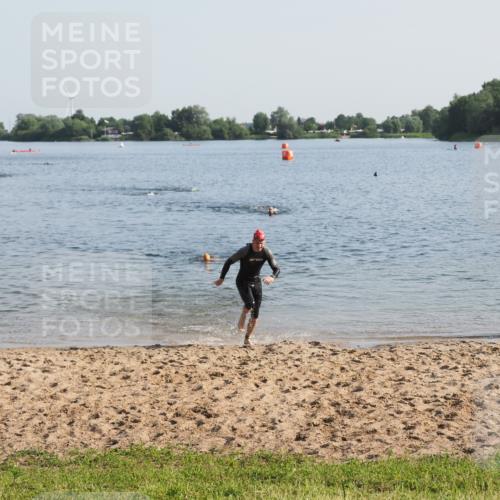 21.06.2025 - 27. Vierlanden-Triathlon MichiJ http://msf.ph/oto/7974353 15.06.2026 08:39:42 Schwimmen 59, 168 meine-sportfotos.de