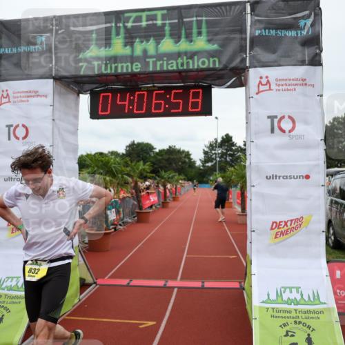 15.06.2025 - 7 Türme Triathlon Michael Strokosch http://msf.ph/oto/7974361 15.06.2025 14:06:57 Ziel 832, 928 meine-sportfotos.de
