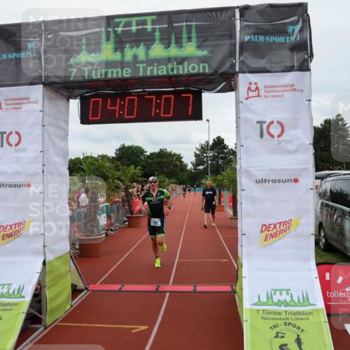 15.06.2025 - 7 Türme Triathlon Michael Strokosch http://msf.ph/oto/7974377 15.06.2025 14:07:06 Ziel 501 meine-sportfotos.de