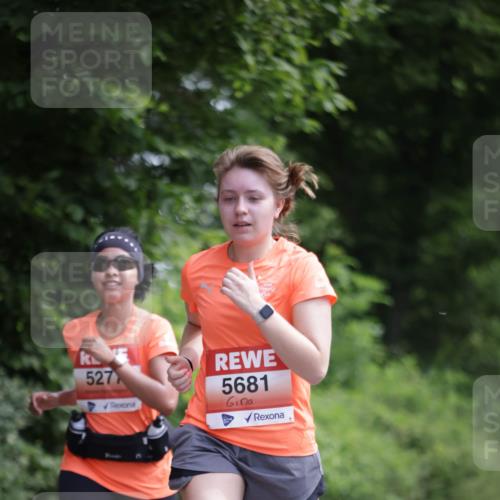 15.06.2025 - REWE Women's Run Jannik Wohlers http://msf.ph/oto/7974436 15.06.2025 10:09:13 Laufen 527, 5681 meine-sportfotos.de