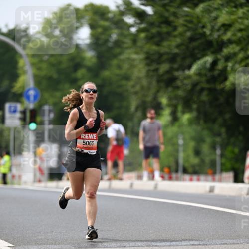 15.06.2025 - REWE Women's Run Dr. Thomas Lammeyer http://msf.ph/oto/7974442 15.06.2025 10:39:54 Laufen 5066 meine-sportfotos.de