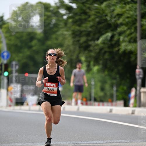 15.06.2025 - REWE Women's Run Dr. Thomas Lammeyer http://msf.ph/oto/7974457 15.06.2025 10:39:54 Laufen 5066 meine-sportfotos.de