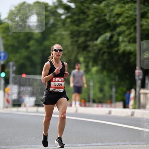 15.06.2025 - REWE Women's Run Dr. Thomas Lammeyer http://msf.ph/oto/7974459 15.06.2025 10:39:54 Laufen 5066 meine-sportfotos.de