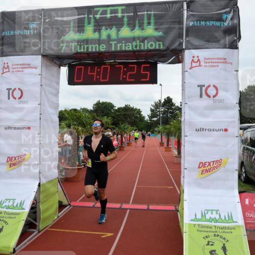 15.06.2025 - 7 Türme Triathlon Michael Strokosch http://msf.ph/oto/7974463 15.06.2025 14:07:24 Ziel 667, 1063 meine-sportfotos.de