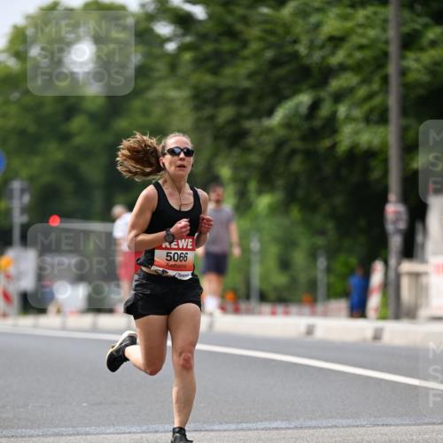 15.06.2025 - REWE Women's Run Dr. Thomas Lammeyer http://msf.ph/oto/7974464 15.06.2025 10:39:54 Laufen 5066 meine-sportfotos.de