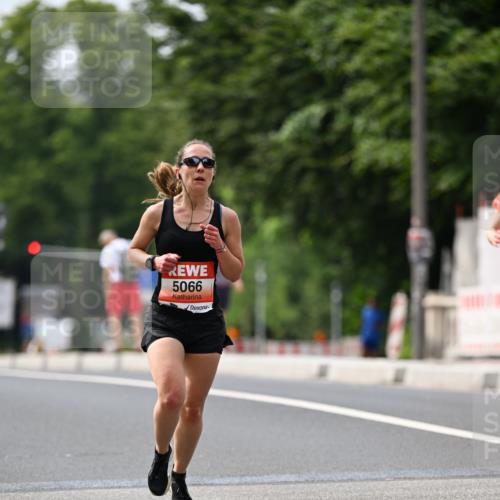 15.06.2025 - REWE Women's Run Dr. Thomas Lammeyer http://msf.ph/oto/7974469 15.06.2025 10:39:55 Laufen 5066 meine-sportfotos.de