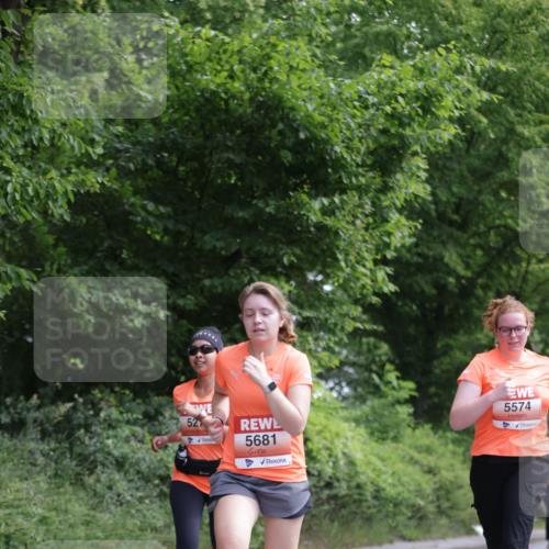15.06.2025 - REWE Women's Run Jannik Wohlers http://msf.ph/oto/7974478 15.06.2025 10:09:13 Laufen 5681, 5574, 4 meine-sportfotos.de
