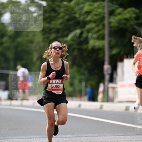 15.06.2025 - REWE Women's Run Dr. Thomas Lammeyer http://msf.ph/oto/7974479 15.06.2025 10:39:55 Laufen 5066 meine-sportfotos.de