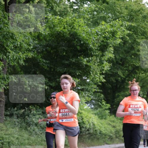 15.06.2025 - REWE Women's Run Jannik Wohlers http://msf.ph/oto/7974485 15.06.2025 10:09:14 Laufen 5, 5681, 5574 meine-sportfotos.de