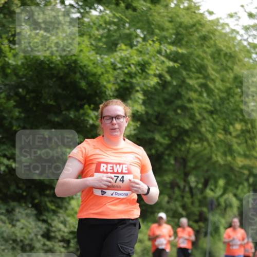 15.06.2025 - REWE Women's Run Jannik Wohlers http://msf.ph/oto/7974503 15.06.2025 10:09:15 Laufen 74 meine-sportfotos.de