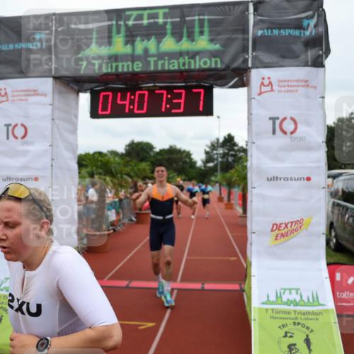 15.06.2025 - 7 Türme Triathlon Michael Strokosch http://msf.ph/oto/7974539 15.06.2025 14:07:37 Ziel 884, 927, 1054, 1055, 1091, 1197 meine-sportfotos.de