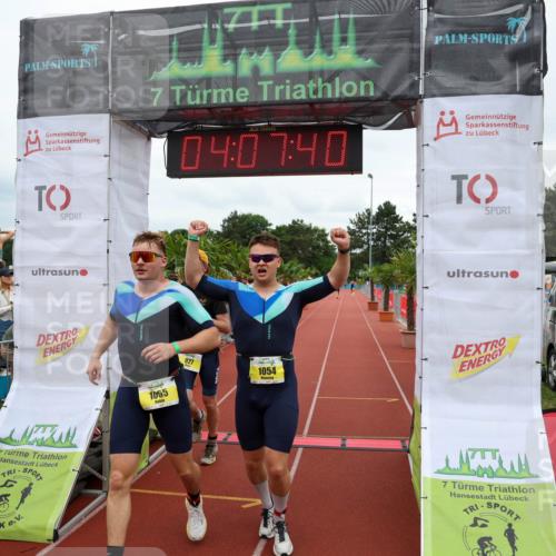 15.06.2025 - 7 Türme Triathlon Michael Strokosch http://msf.ph/oto/7974580 15.06.2025 14:07:40 Ziel 927, 1054, 1055, 1091, 1197 meine-sportfotos.de