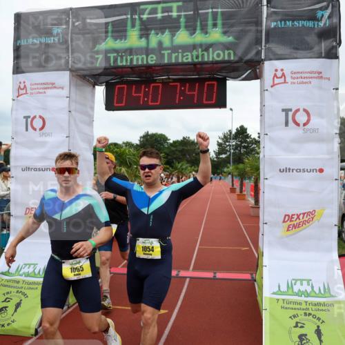 15.06.2025 - 7 Türme Triathlon Michael Strokosch http://msf.ph/oto/7974584 15.06.2025 14:07:40 Ziel 927, 1054, 1055, 1091, 1197 meine-sportfotos.de