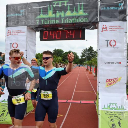 15.06.2025 - 7 Türme Triathlon Michael Strokosch http://msf.ph/oto/7974587 15.06.2025 14:07:40 Ziel 927, 1054, 1055, 1091, 1197 meine-sportfotos.de