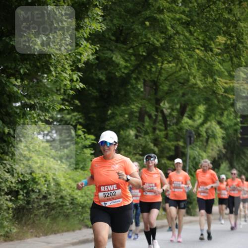 15.06.2025 - REWE Women's Run Jannik Wohlers http://msf.ph/oto/7974613 15.06.2025 10:09:27 Laufen 5202 meine-sportfotos.de