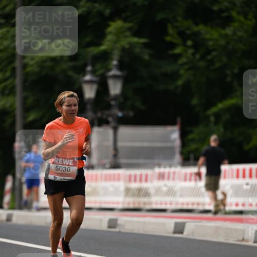 15.06.2025 - REWE Women's Run Dr. Thomas Lammeyer http://msf.ph/oto/7974630 15.06.2025 10:40:06 Laufen 5030 meine-sportfotos.de