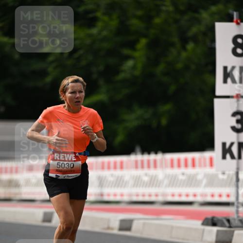 15.06.2025 - REWE Women's Run Dr. Thomas Lammeyer http://msf.ph/oto/7974667 15.06.2025 10:40:07 Laufen 5030, 8, 3 meine-sportfotos.de