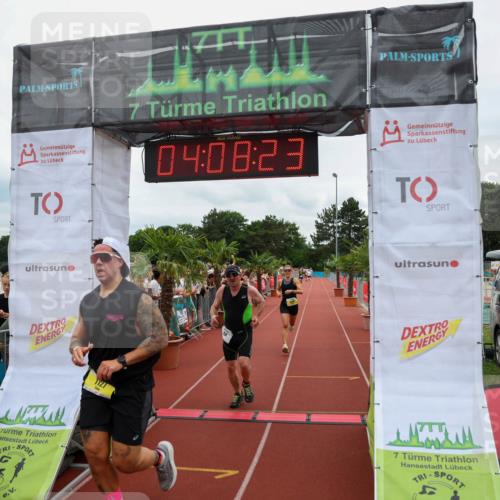 15.06.2025 - 7 Türme Triathlon Michael Strokosch http://msf.ph/oto/7974813 15.06.2025 14:08:23 Ziel 194, 899, 1127, 1138 meine-sportfotos.de