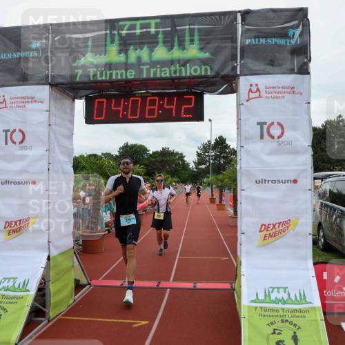 15.06.2025 - 7 Türme Triathlon Michael Strokosch http://msf.ph/oto/7974941 15.06.2025 14:08:42 Ziel 325, 375, 895 meine-sportfotos.de