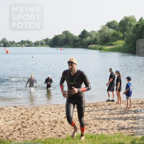 21.06.2025 - 27. Vierlanden-Triathlon MichiJ http://msf.ph/oto/7975028 15.06.2026 08:41:00 Schwimmen 99, 114, 129, 147 meine-sportfotos.de