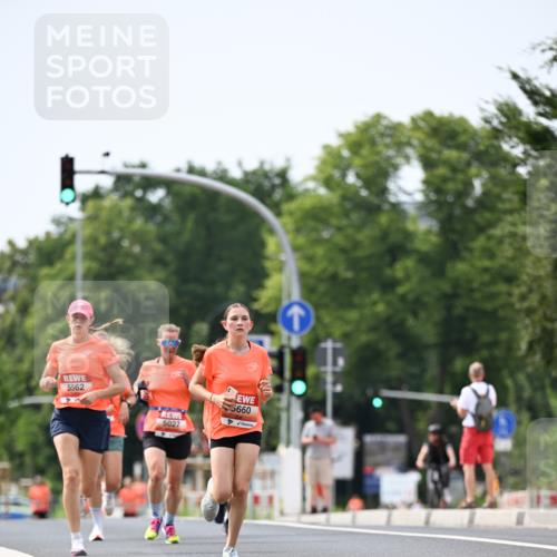 15.06.2025 - REWE Women's Run Dr. Thomas Lammeyer http://msf.ph/oto/7975029 15.06.2025 10:40:26 Laufen 5562, 5660 meine-sportfotos.de