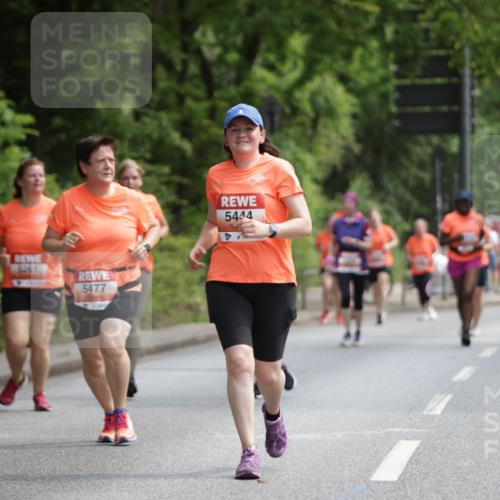15.06.2025 - REWE Women's Run Jannik Wohlers http://msf.ph/oto/7975035 15.06.2025 10:09:53 Laufen 5201, 5477, 5444 meine-sportfotos.de