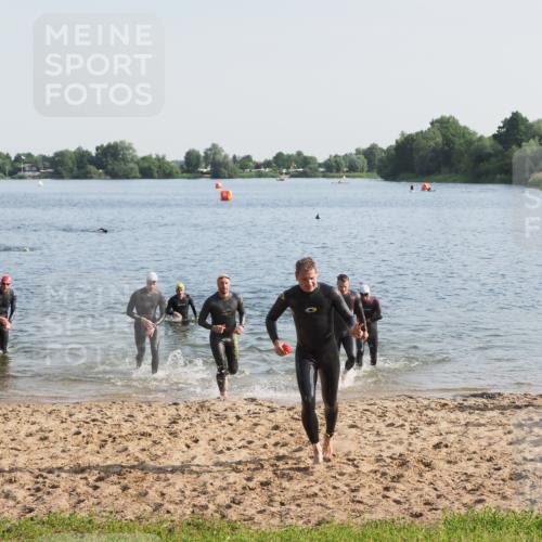 21.06.2025 - 27. Vierlanden-Triathlon MichiJ http://msf.ph/oto/7975064 15.06.2026 08:41:03 Schwimmen 99, 109, 114, 129, 147 meine-sportfotos.de