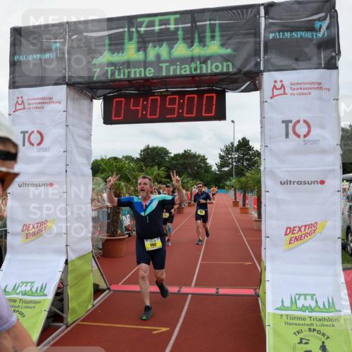 15.06.2025 - 7 Türme Triathlon Michael Strokosch http://msf.ph/oto/7975082 15.06.2025 14:08:59 Ziel 583, 717, 860, 953 meine-sportfotos.de