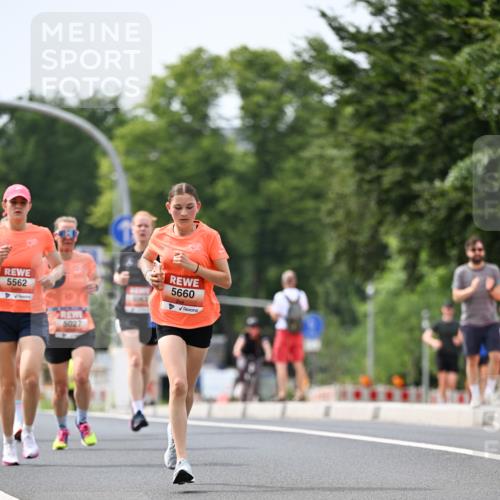 15.06.2025 - REWE Women's Run Dr. Thomas Lammeyer http://msf.ph/oto/7975087 15.06.2025 10:40:28 Laufen 5562, 5027, 5660 meine-sportfotos.de