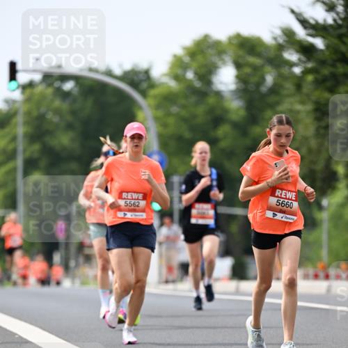 15.06.2025 - REWE Women's Run Dr. Thomas Lammeyer http://msf.ph/oto/7975117 15.06.2025 10:40:29 Laufen 5562, 5660 meine-sportfotos.de