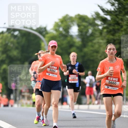 15.06.2025 - REWE Women's Run Dr. Thomas Lammeyer http://msf.ph/oto/7975133 15.06.2025 10:40:30 Laufen 5562, 5660 meine-sportfotos.de