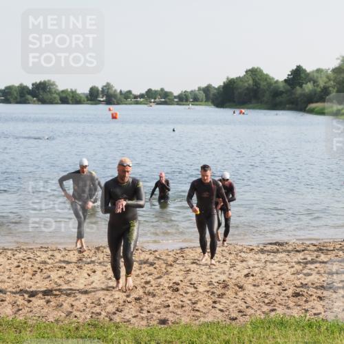 21.06.2025 - 27. Vierlanden-Triathlon MichiJ http://msf.ph/oto/7975137 15.06.2026 08:41:06 Schwimmen 99, 109, 114, 129, 138, 147, 176 meine-sportfotos.de