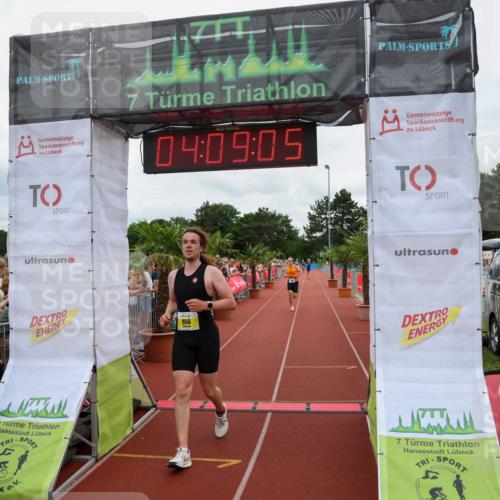 15.06.2025 - 7 Türme Triathlon Michael Strokosch http://msf.ph/oto/7975151 15.06.2025 14:09:05 Ziel 655, 717, 860, 953, 956 meine-sportfotos.de