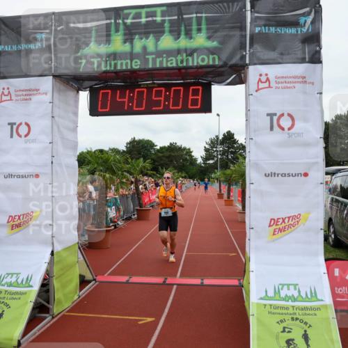 15.06.2025 - 7 Türme Triathlon Michael Strokosch http://msf.ph/oto/7975174 15.06.2025 14:09:08 Ziel 655, 717, 953, 956 meine-sportfotos.de
