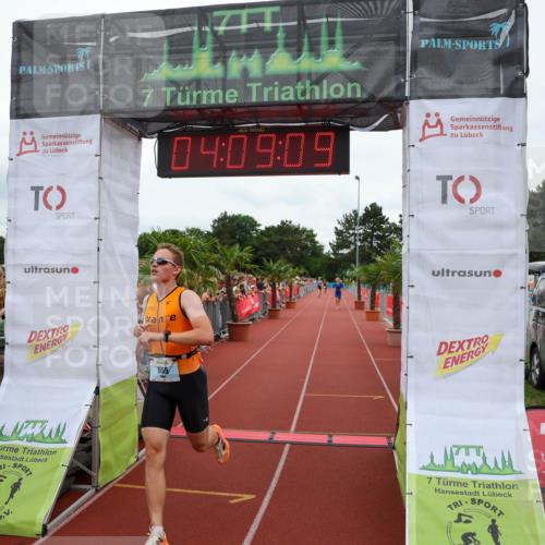 15.06.2025 - 7 Türme Triathlon Michael Strokosch http://msf.ph/oto/7975188 15.06.2025 14:09:09 Ziel 655, 717, 953, 956 meine-sportfotos.de